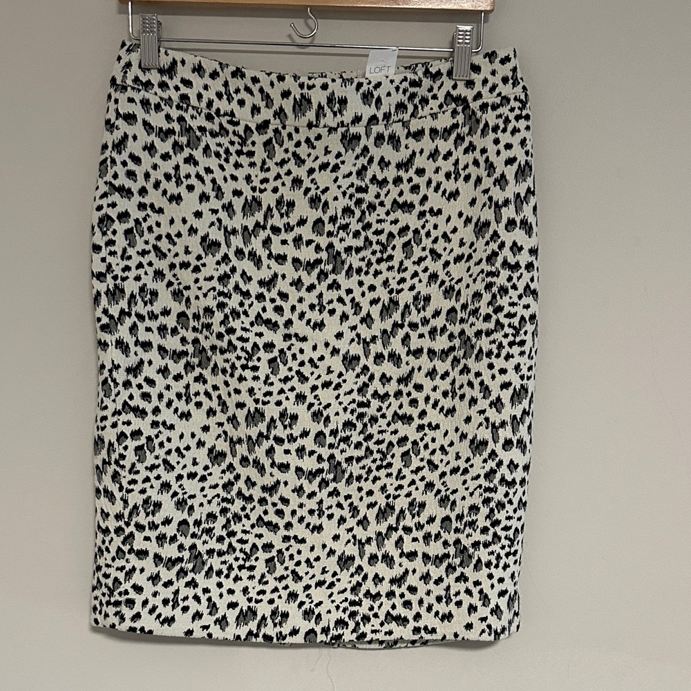 LOFT Curvy Pencil Skirt, White/Black Leopard,  Size 10, NWT